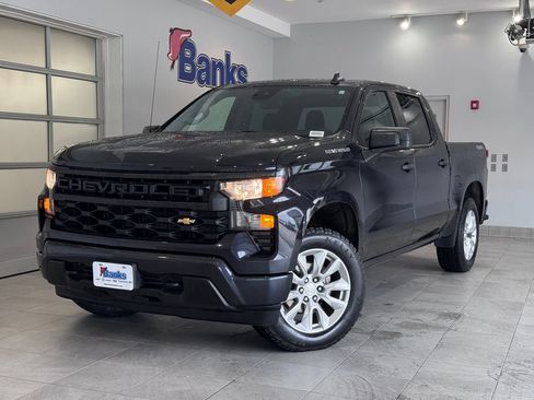 Certified 2023 Chevrolet Silverado 1500 Custom AWD/4WD image 2
