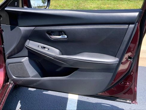 Used 2025 Nissan Sentra SV FWD image 22
