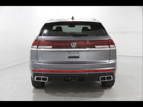 Used 2024 Volkswagen Atlas Cross Sport SEL R-Line AWD/4WD image 20