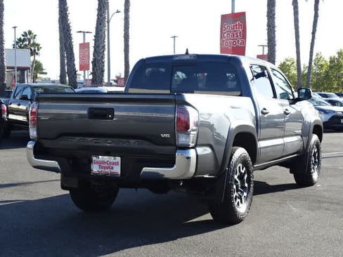 Certified 2023 Toyota Tacoma TRD Off-Road AWD/4WD image 12