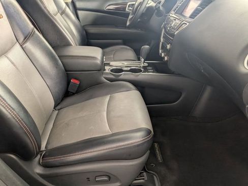 Used 2019 Nissan Pathfinder SL image 35