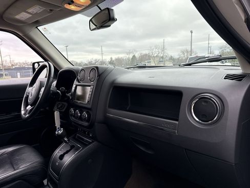 Used 2017 Jeep Patriot High Altitude FWD image 20