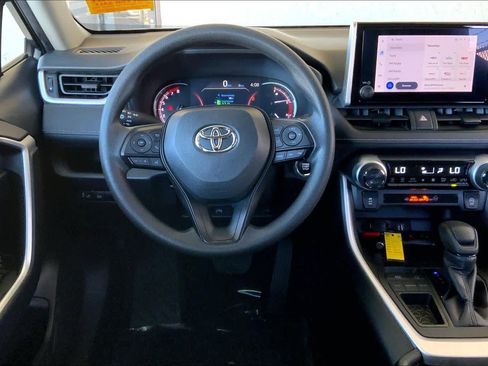 Used 2024 Toyota RAV4 XLE image 5