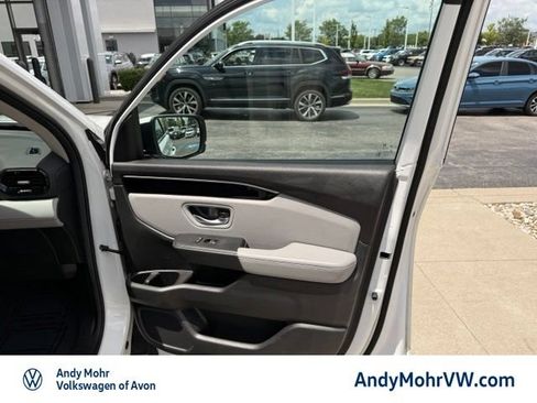 Used 2024 Honda Pilot EX-L image 18