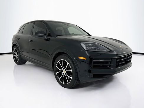 Certified 2024 Porsche Cayenne AWD/4WD image 7