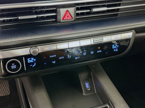 Used 2024 Hyundai Ioniq 6 SE RWD image 24