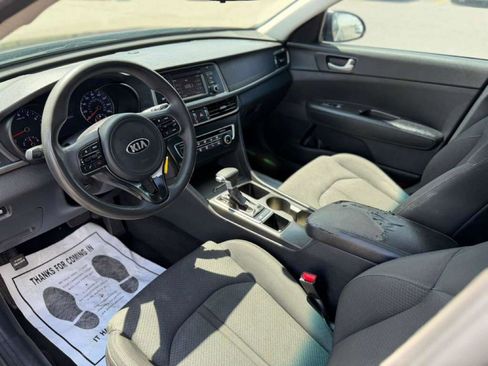 Used 2017 Kia Cadenza Technology FWD image 15