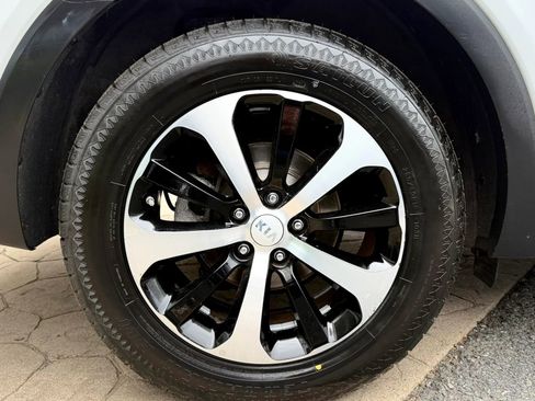 Used 2016 Kia Sorento EX AWD/4WD image 54