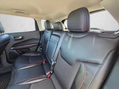Used 2019 Jeep Compass Trailhawk AWD/4WD image 10