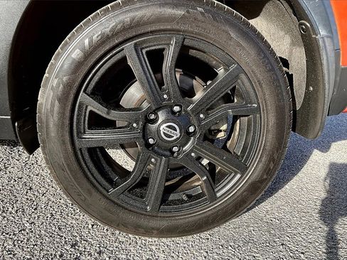 Used 2021 Nissan Kicks SR image 9