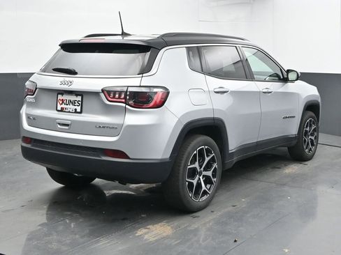 Used 2025 Jeep Compass Limited AWD/4WD image 10