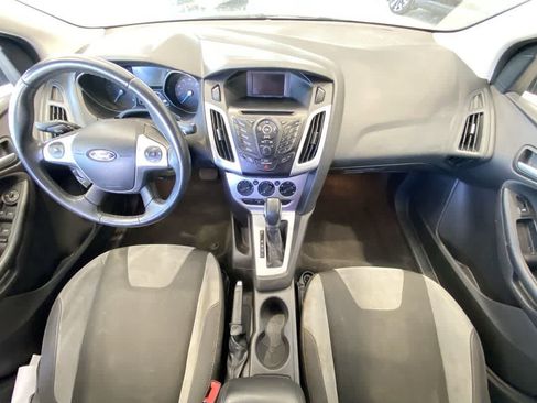 Used 2014 Ford Focus SE w/ SE Sport Package FWD image 22