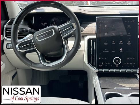 Used 2025 GMC Acadia Denali w/ Super Cruise Package AWD/4WD image 26