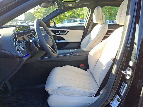 New 2026 Mercedes-Benz E 350 4MATIC Sedan image 8