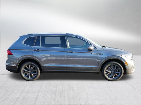 Used 2022 Volkswagen Tiguan SE image 8