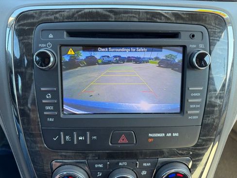 Used 2014 Buick Enclave Convenience FWD image 13