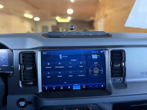 Used 2024 Ford Bronco Everglades AWD/4WD image 30