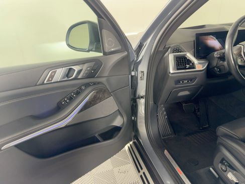 Used 2024 BMW X5 xDrive40i image 5