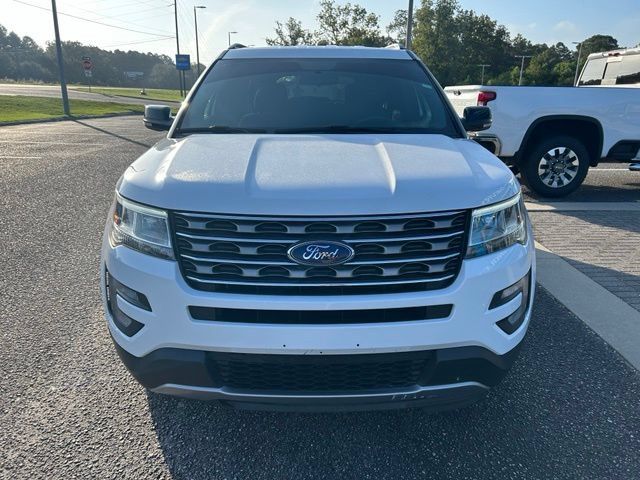 Used 2017 Ford Explorer XLT FWD image 7