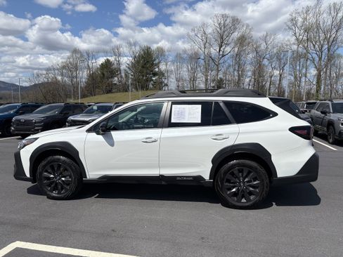 Certified 2025 Subaru Outback Onyx Edition AWD/4WD image 5