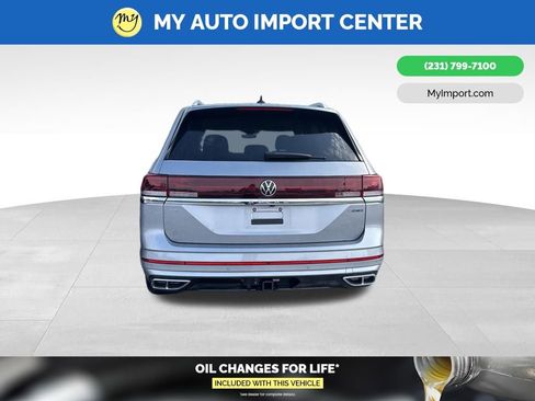 Used 2025 Volkswagen Atlas SEL Premium R-Line image 4