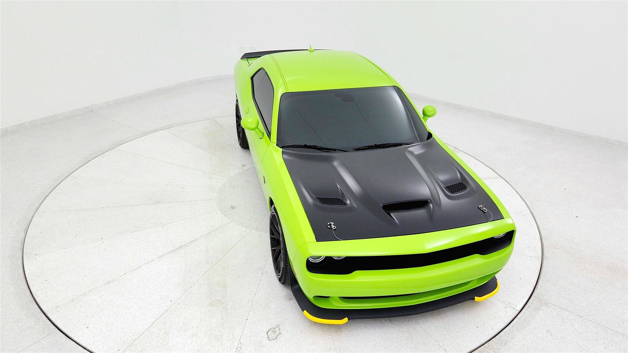 Used 2015 Dodge Challenger SRT Hellcat RWD image 29