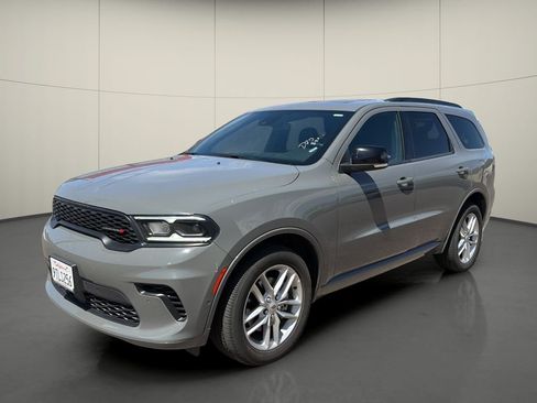 Used 2025 Dodge Durango GT AWD/4WD image 3
