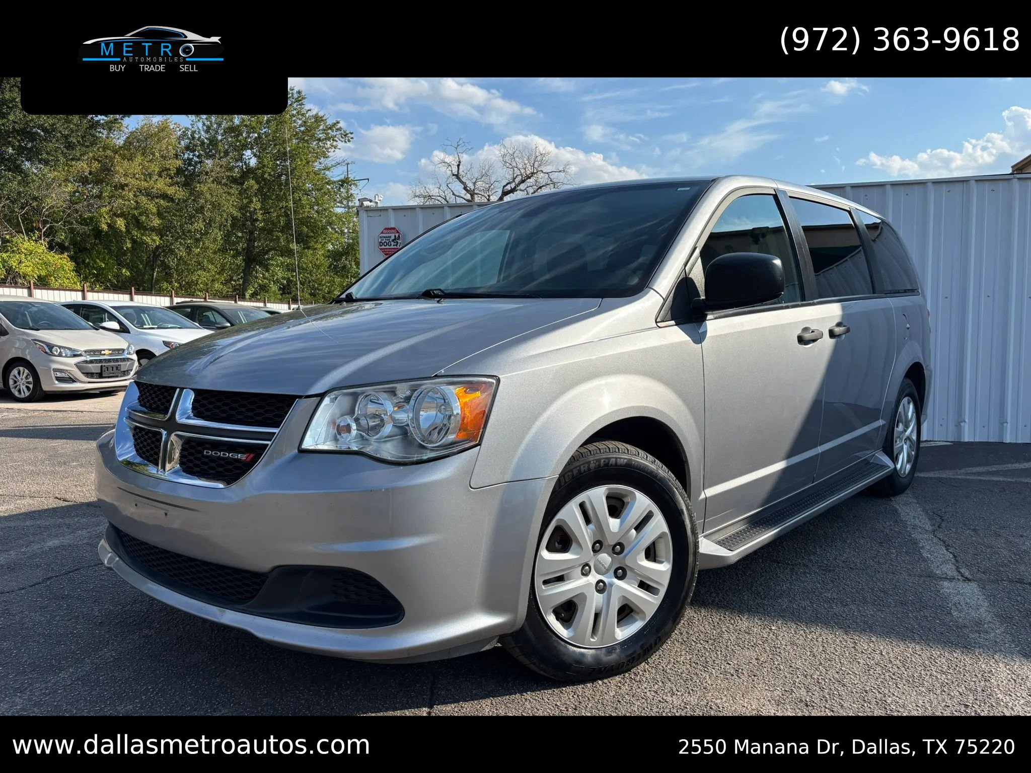 Used 2019 Dodge Grand Caravan SE w/ UConnect Hands-Free Group FWD image 1