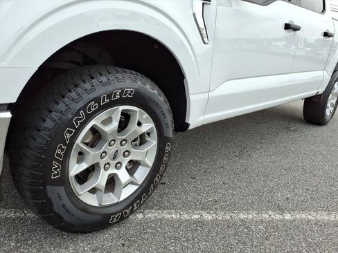 Used 2023 Ford F150 XLT AWD/4WD image 9