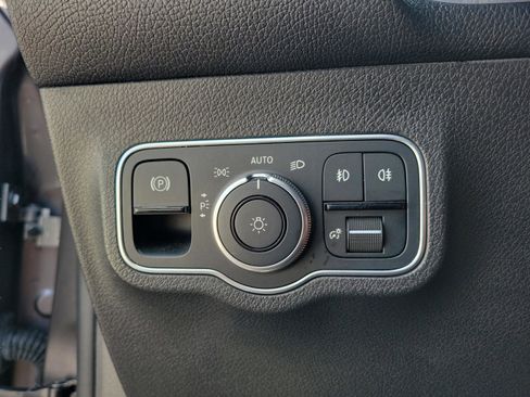 Certified 2022 Mercedes-Benz GLB 250 image 20