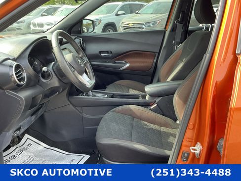 Used 2021 Nissan Kicks SR image 11