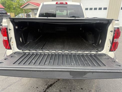 Used 2015 GMC Sierra 1500 SLE w/ All-Terrain Package AWD/4WD image 8