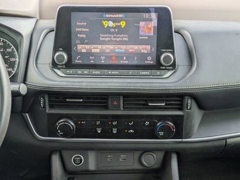 Used 2021 Nissan Rogue S image 24