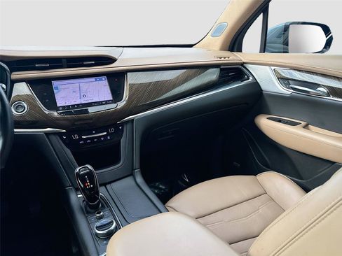 Used 2022 Cadillac XT6 Premium Luxury w/ Platinum Package image 27