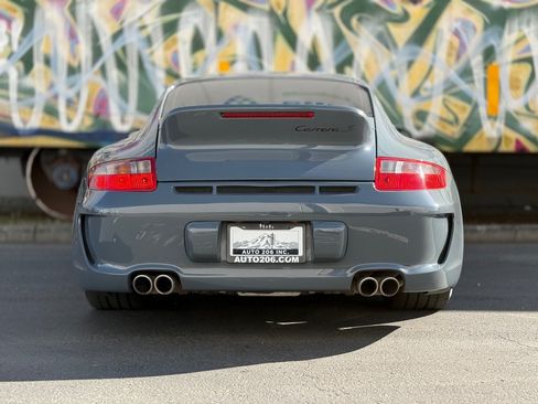 Used 2006 Porsche 911 Carrera S RWD image 5
