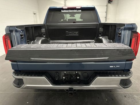 Used 2024 GMC Sierra 1500 SLT image 15