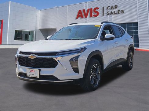 Used 2025 Chevrolet Trax LT w/ LT Convenience Package image 1