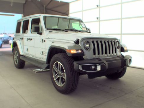 Used 2023 Jeep Wrangler Unlimited Sahara w/ Safety Group AWD/4WD image 3