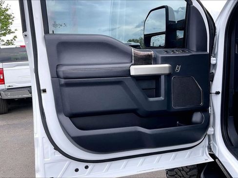Used 2022 Ford F250 Lariat AWD/4WD image 23
