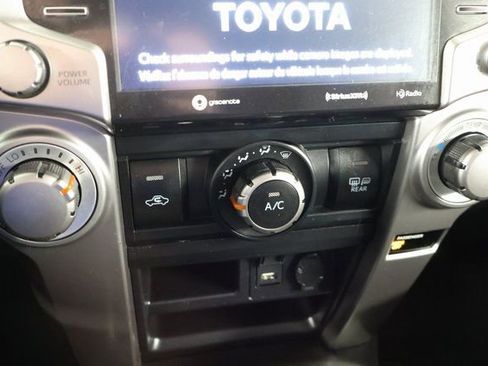 Used 2020 Toyota 4Runner SR5 Premium image 19