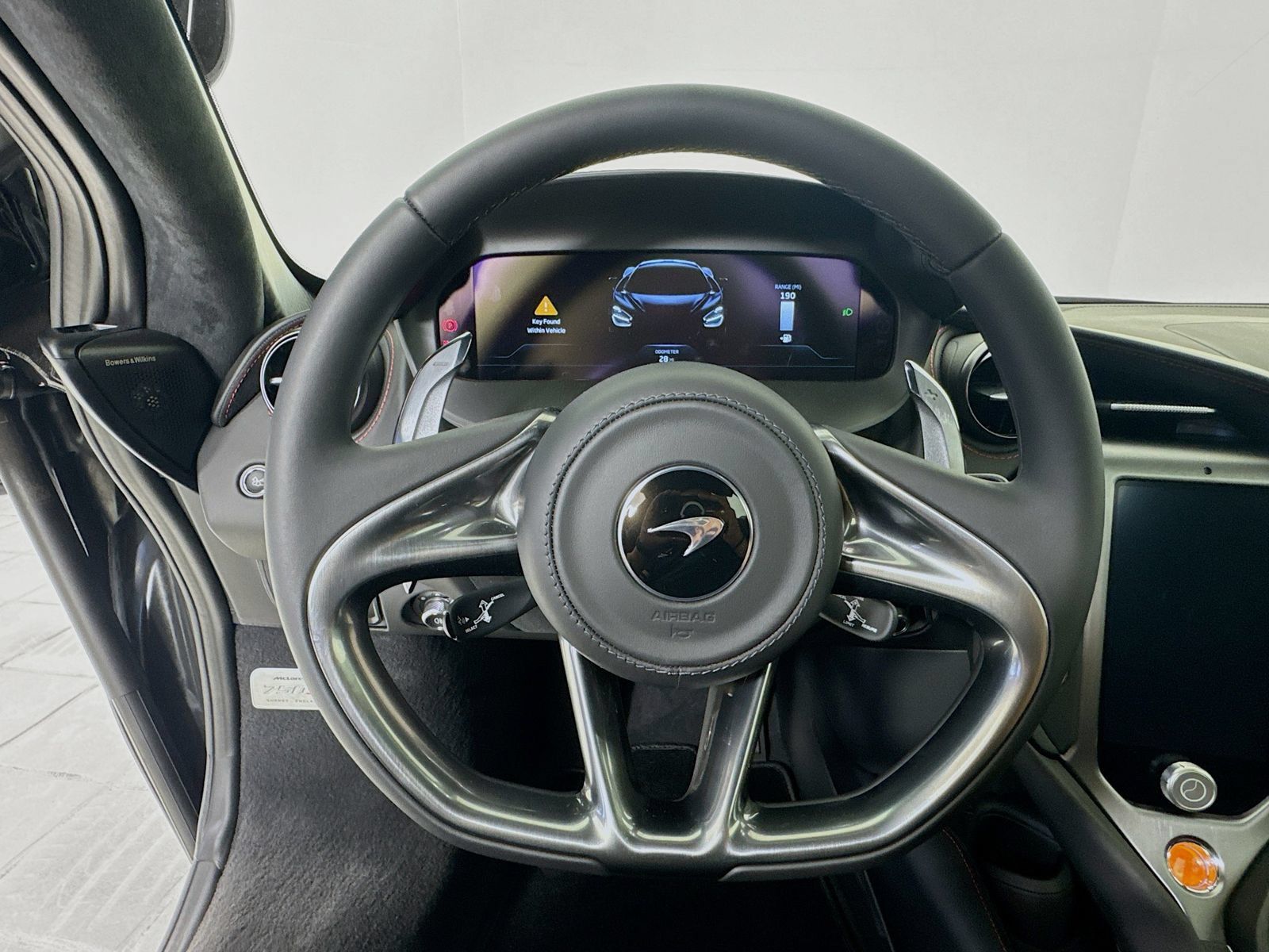 Used 2026 McLaren 750S Spider RWD image 11