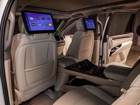 Used 2025 Cadillac Escalade Sport Platinum AWD/4WD image 23