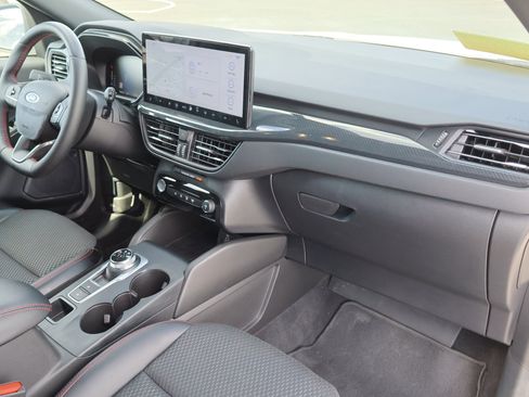 Used 2024 Ford Escape ST-Line w/ Equipment Group 301A image 34