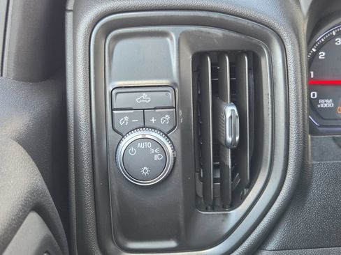 Used 2019 GMC Sierra 1500 2WD Crew Cab image 24