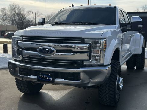 Used 2019 Ford F350 Lariat w/ Lariat Ultimate Package image 4