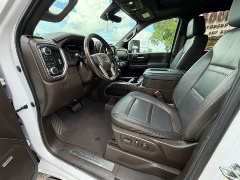Used 2022 GMC Sierra 3500 Denali w/ Denali Ultimate Package AWD/4WD image 7