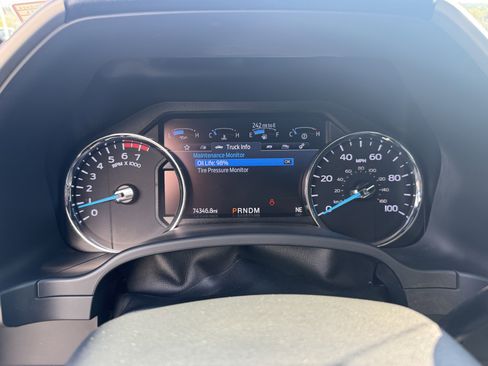 Used 2022 Ford F250 Lariat w/ FX4 Off-Road Package image 14