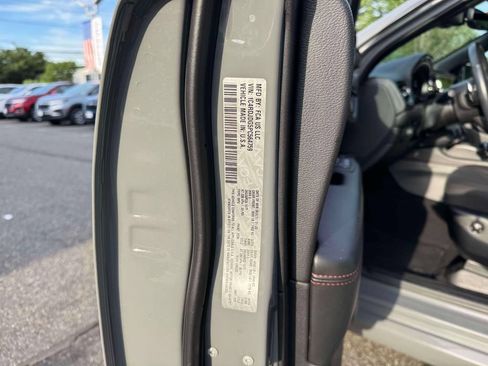 Used 2023 Dodge Durango GT AWD/4WD image 13
