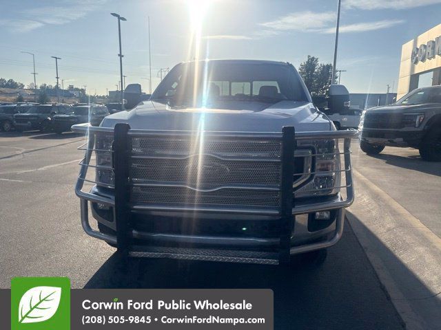 Used 2021 Ford F350 Lariat w/ Lariat Value Package AWD/4WD image 2
