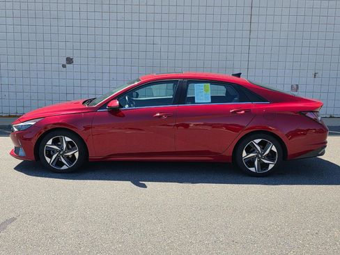 Used 2022 Hyundai Elantra Limited FWD image 4